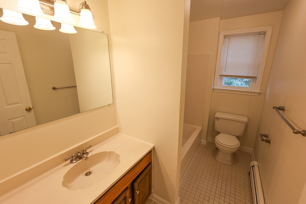 8 Mount Calvary Rd, Roslindale