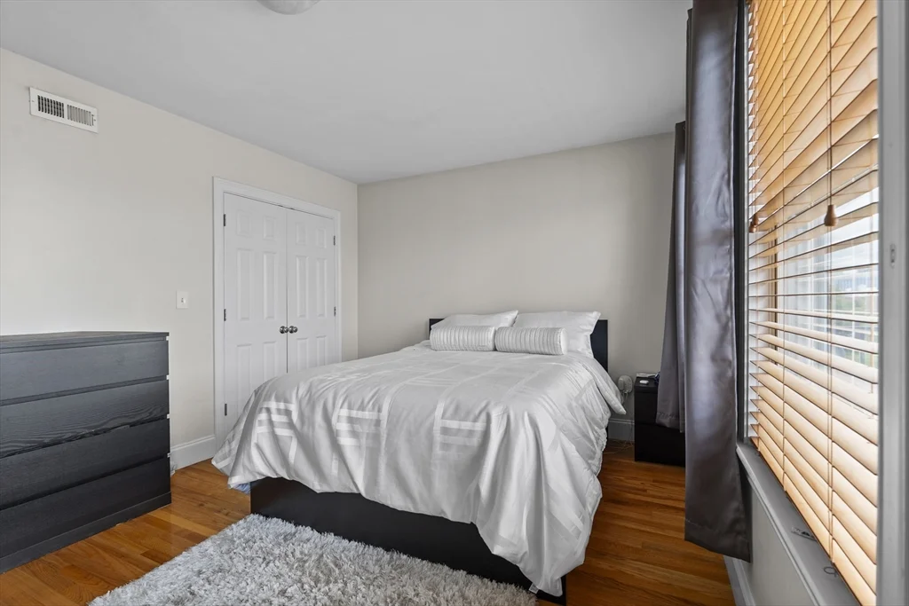 320 W Broadway, South Boston