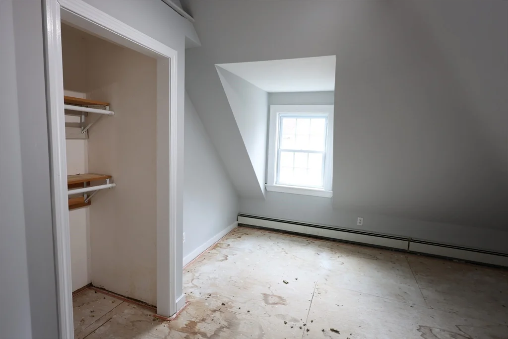 15 Warren, Stoneham