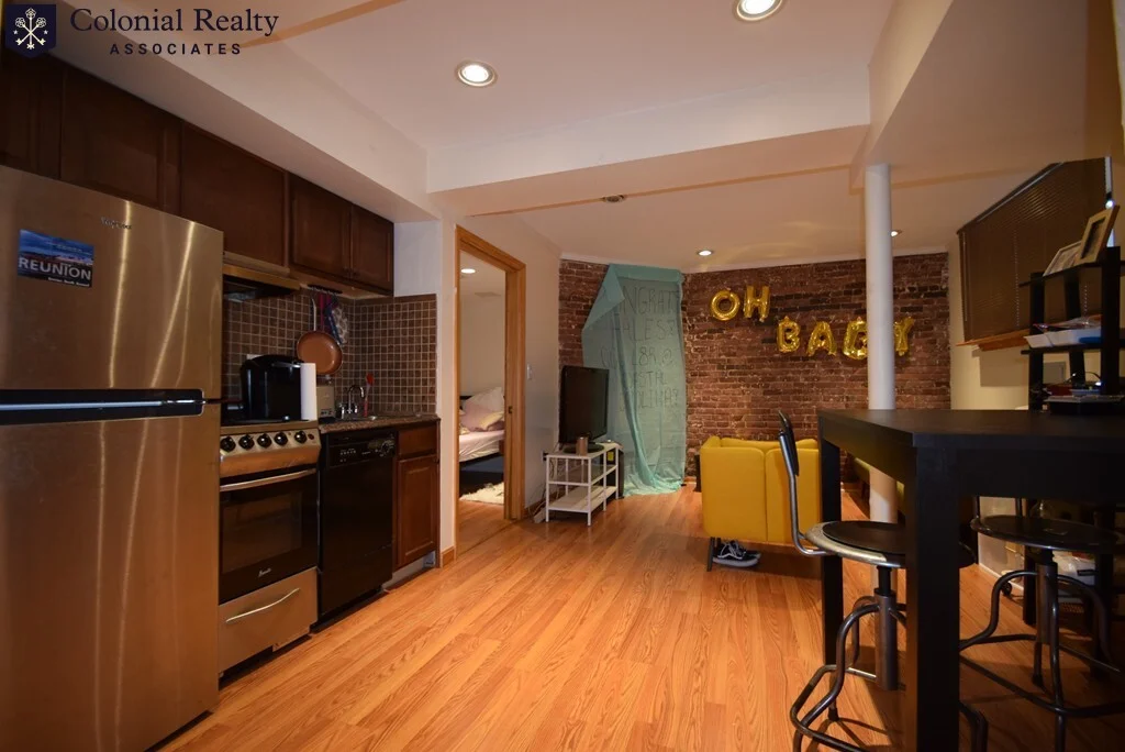 1685 Beacon St, Aspinwall Hill