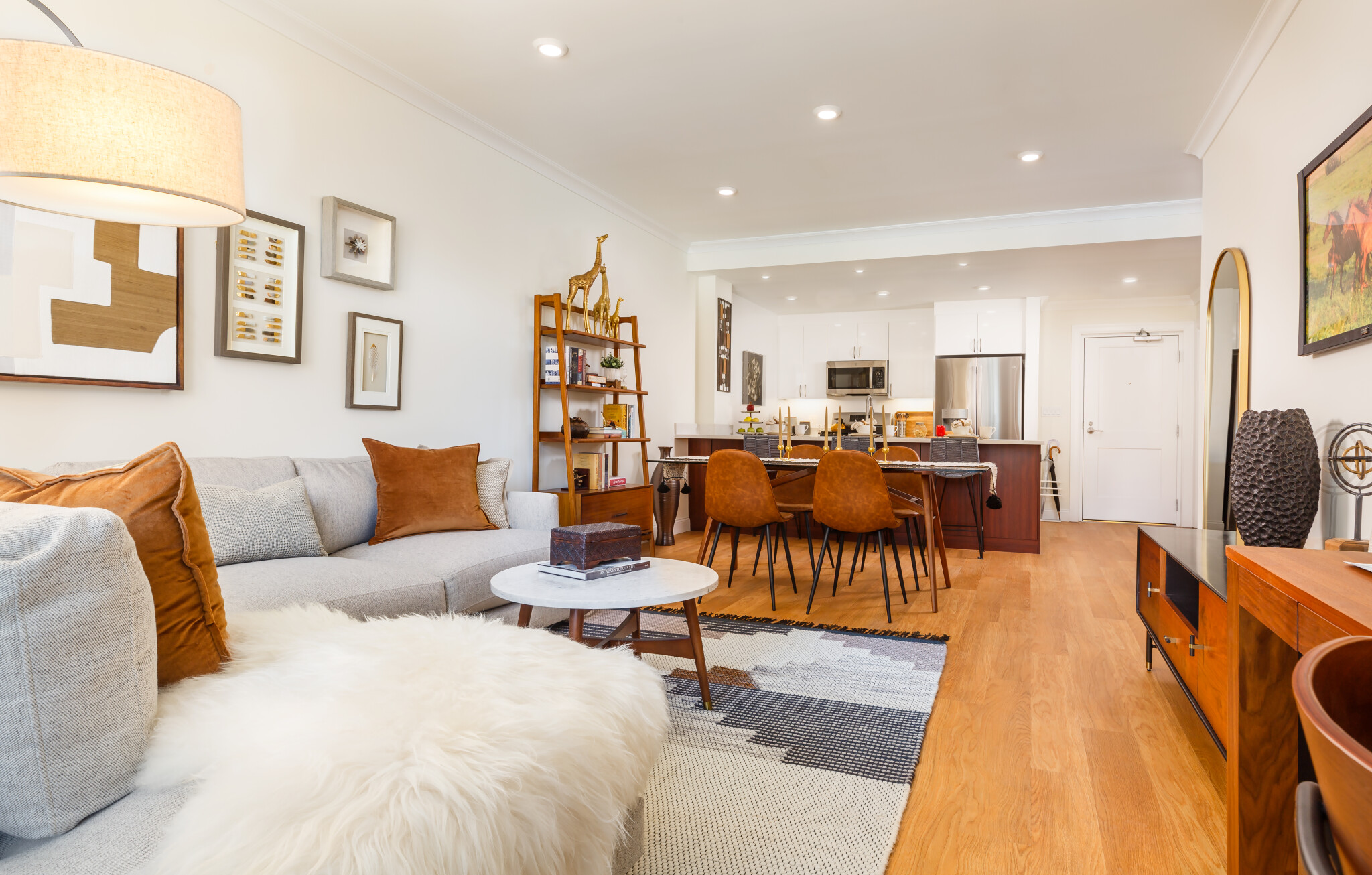 1 bed, 1 bath apartment for rent at 104 Gerry Rd Unit 104, Chestnut Hill — photo 2 of 6
