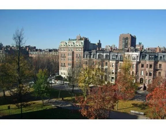 76 Commonwealth Ave, Back Bay