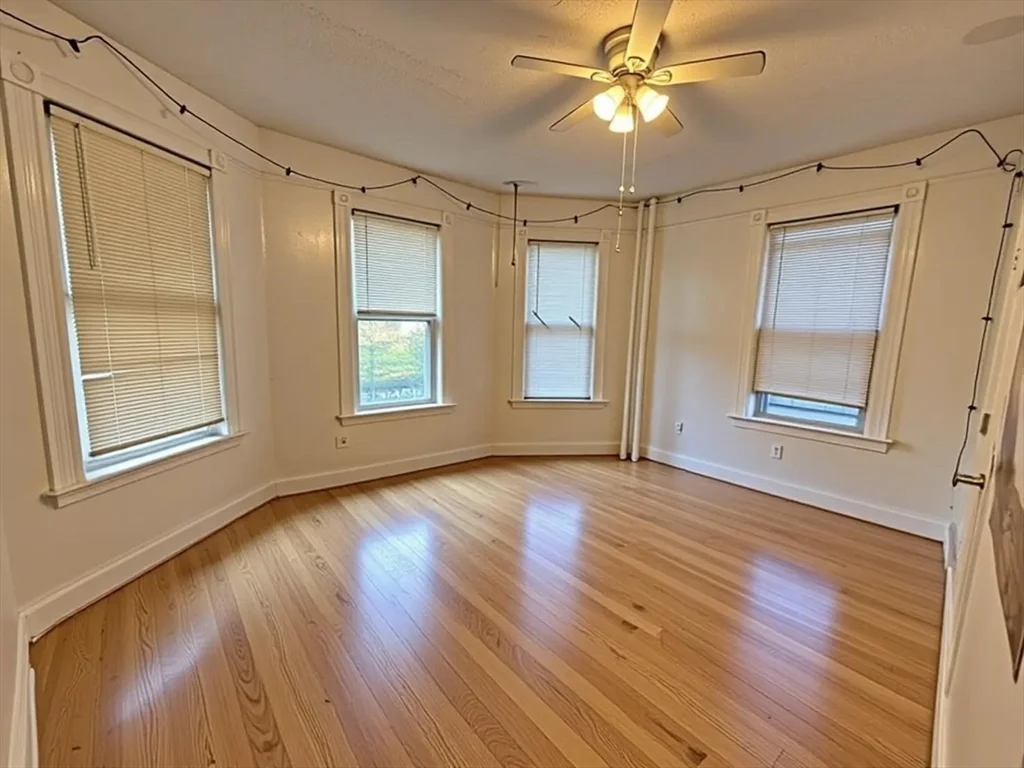 34 Cherokee, Mission Hill