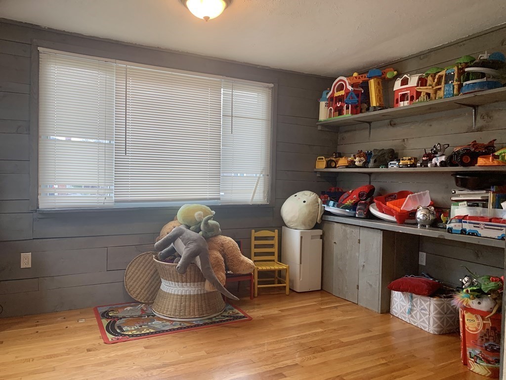 137 Patriot Pkwy, Revere