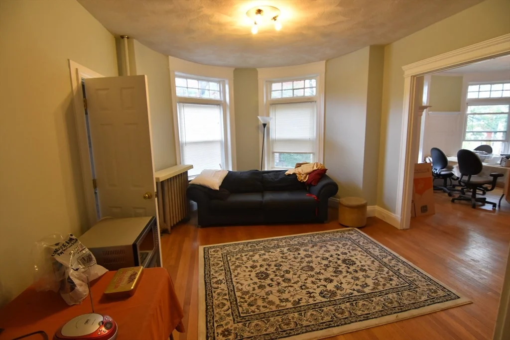 1887 Beacon, Brookline