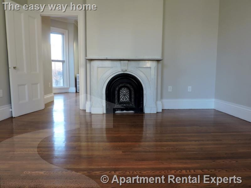 13 Pleasant St, Central Square