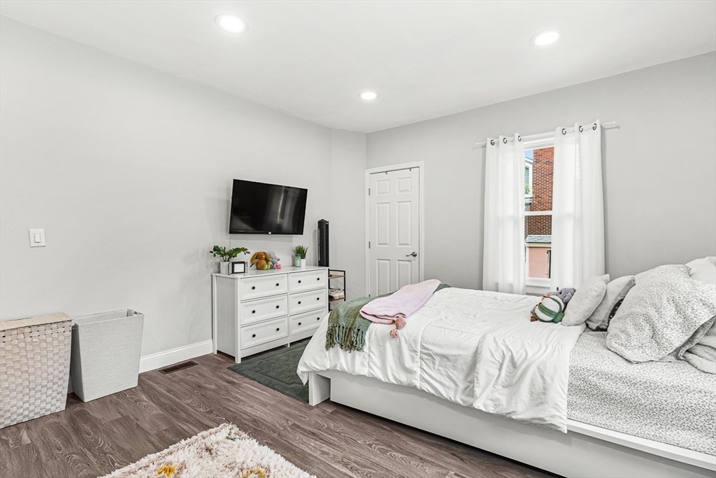 29 Harvard St, Winchester