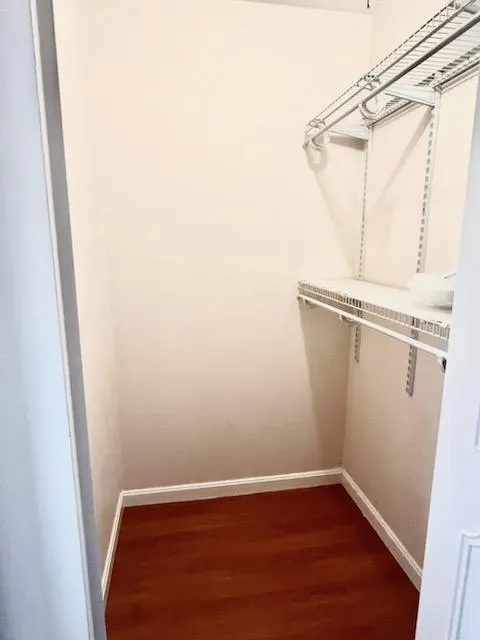 31 Lake Shore Ct, Brighton