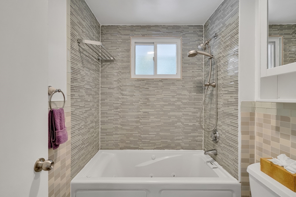 239 Hawthorne St, Malden