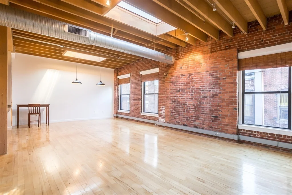 111 Beach St, Leather District