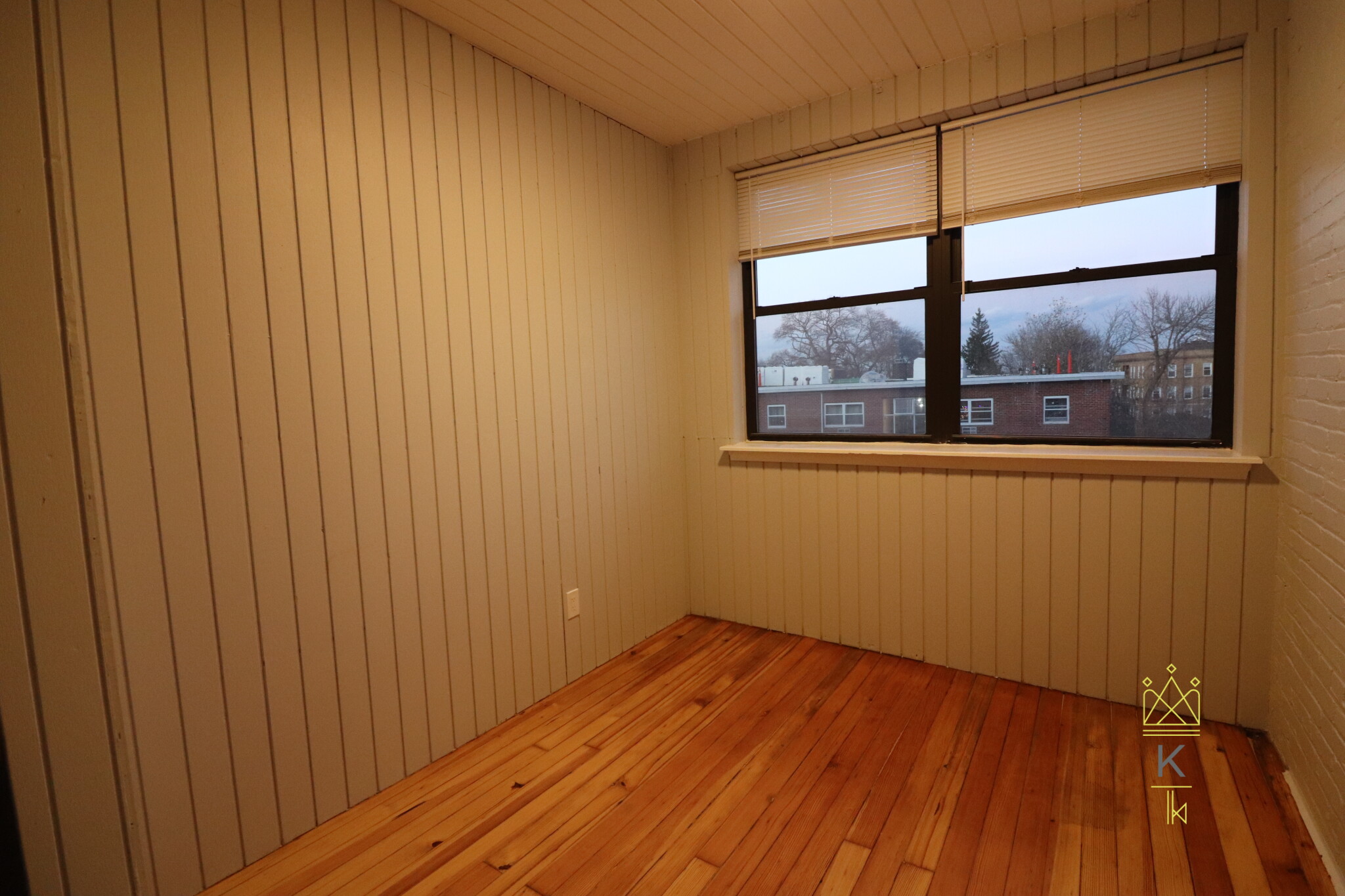 313 Summit Ave, Brighton