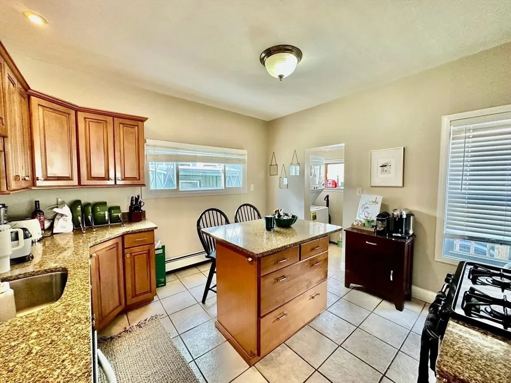 159 K St, South Boston