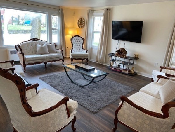 397 Massasoit Rd, Quinsigamond Valley