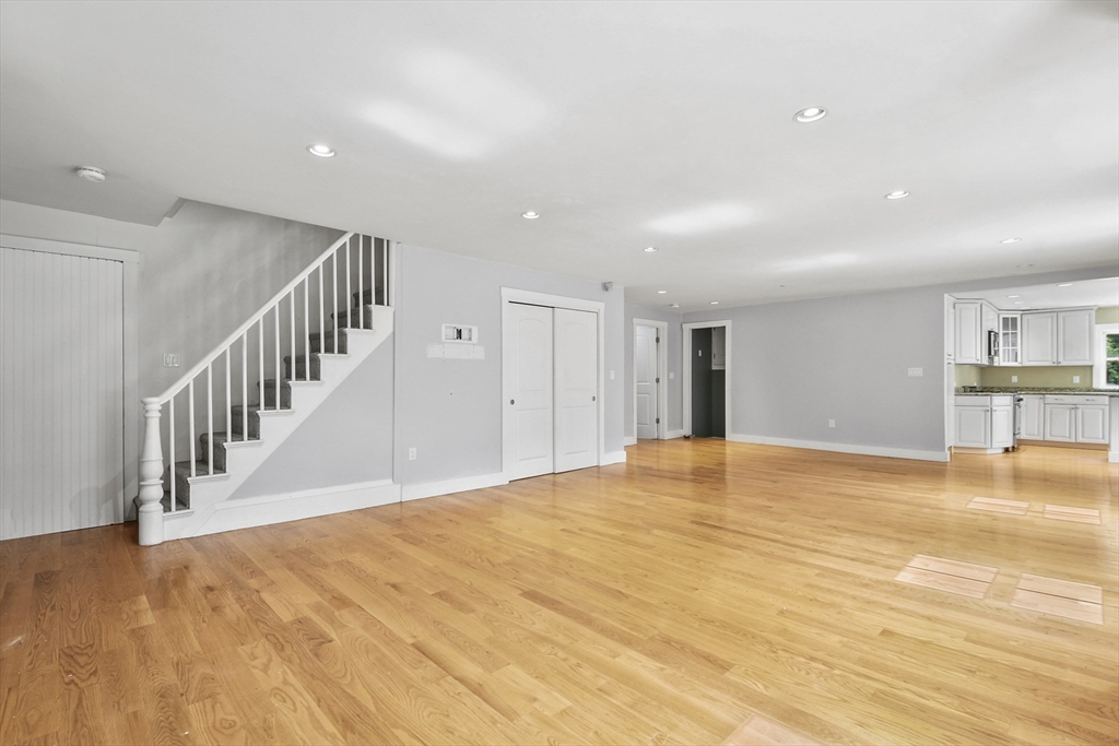 114 Old Oaken Bucket Rd, Norwell