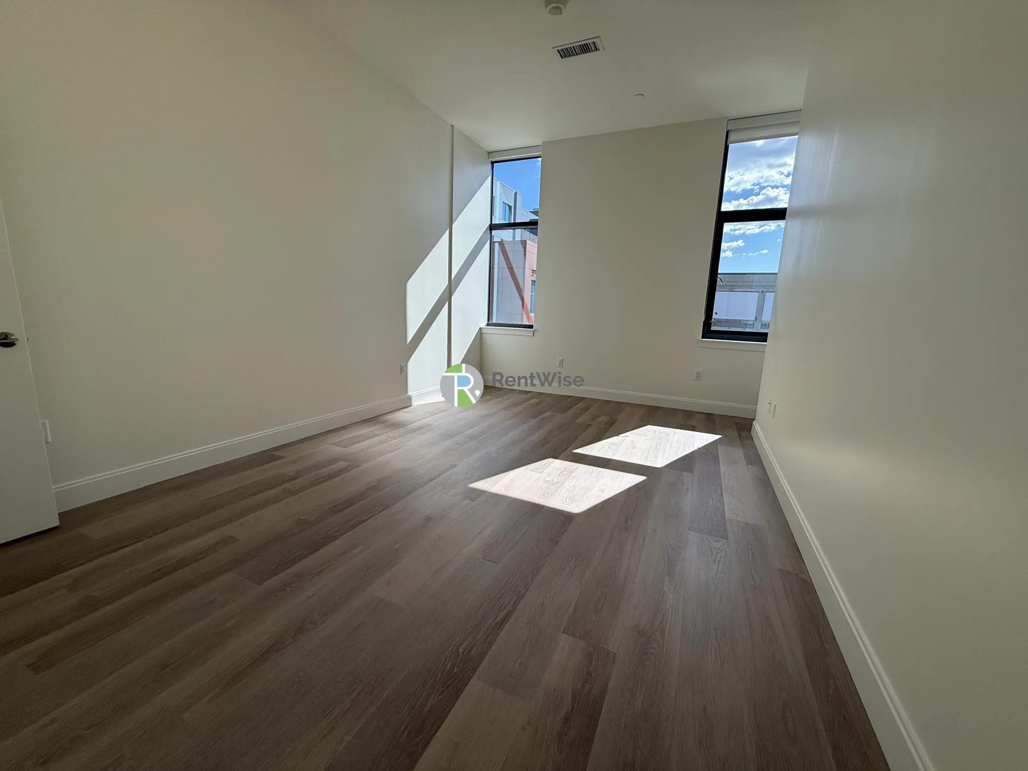 1079 Commonwealth Ave, Allston