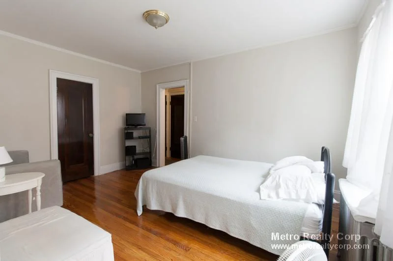 89 Strathmore Rd, Brighton