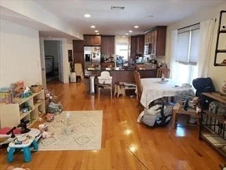 11 Oak St, Watertown