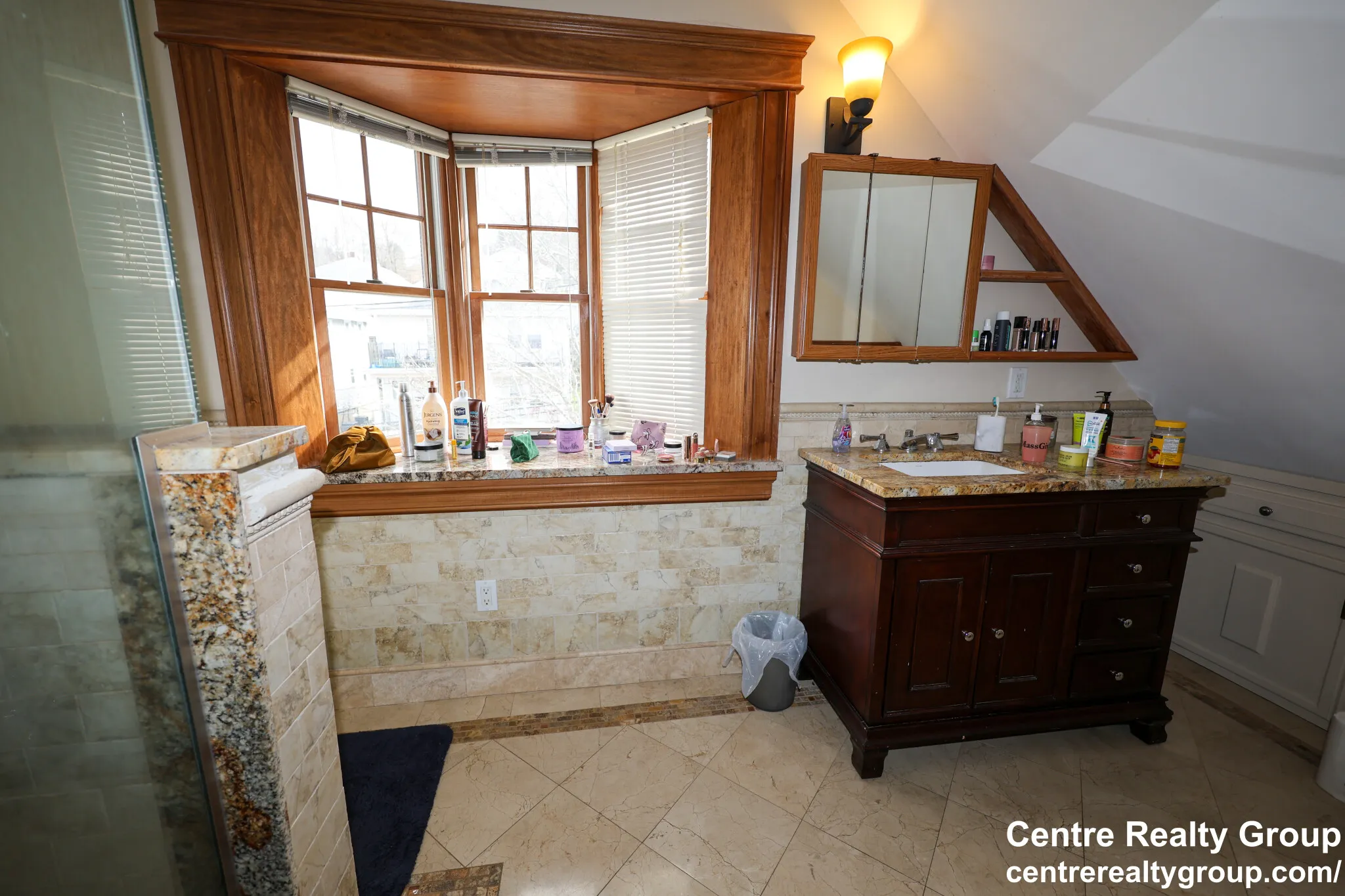 127 Nonantum St, Oak Square