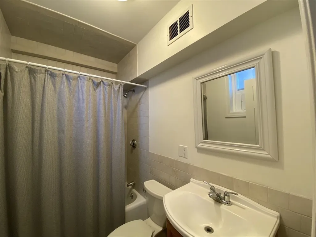 1 Dana St, Mid-Cambridge