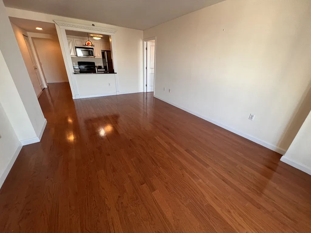 8 Museum Way, East Cambridge