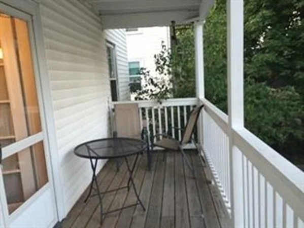 4 Harvard Rd, Belmont