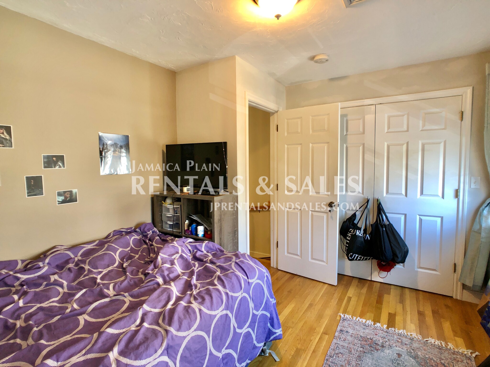 27 Clive St, Jamaica Plain