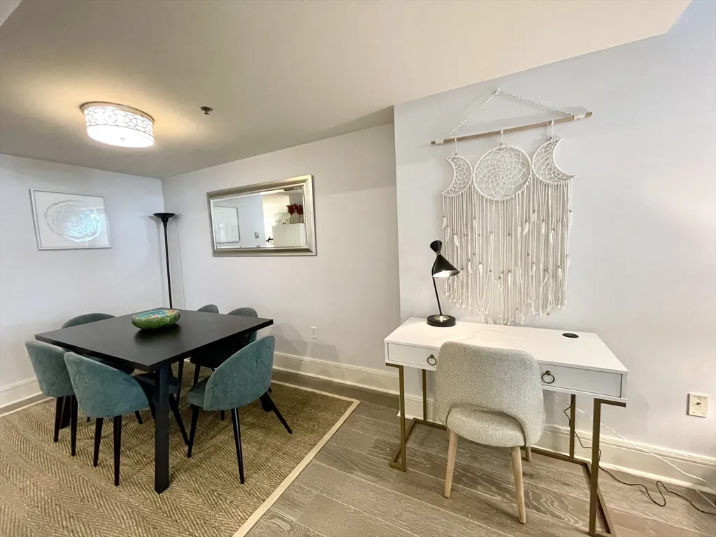 1387 Washington St, South End