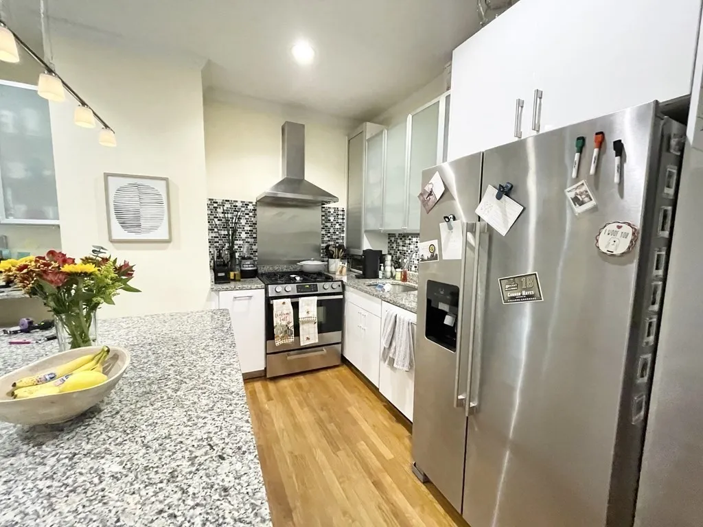 174 Bolton St, Boston