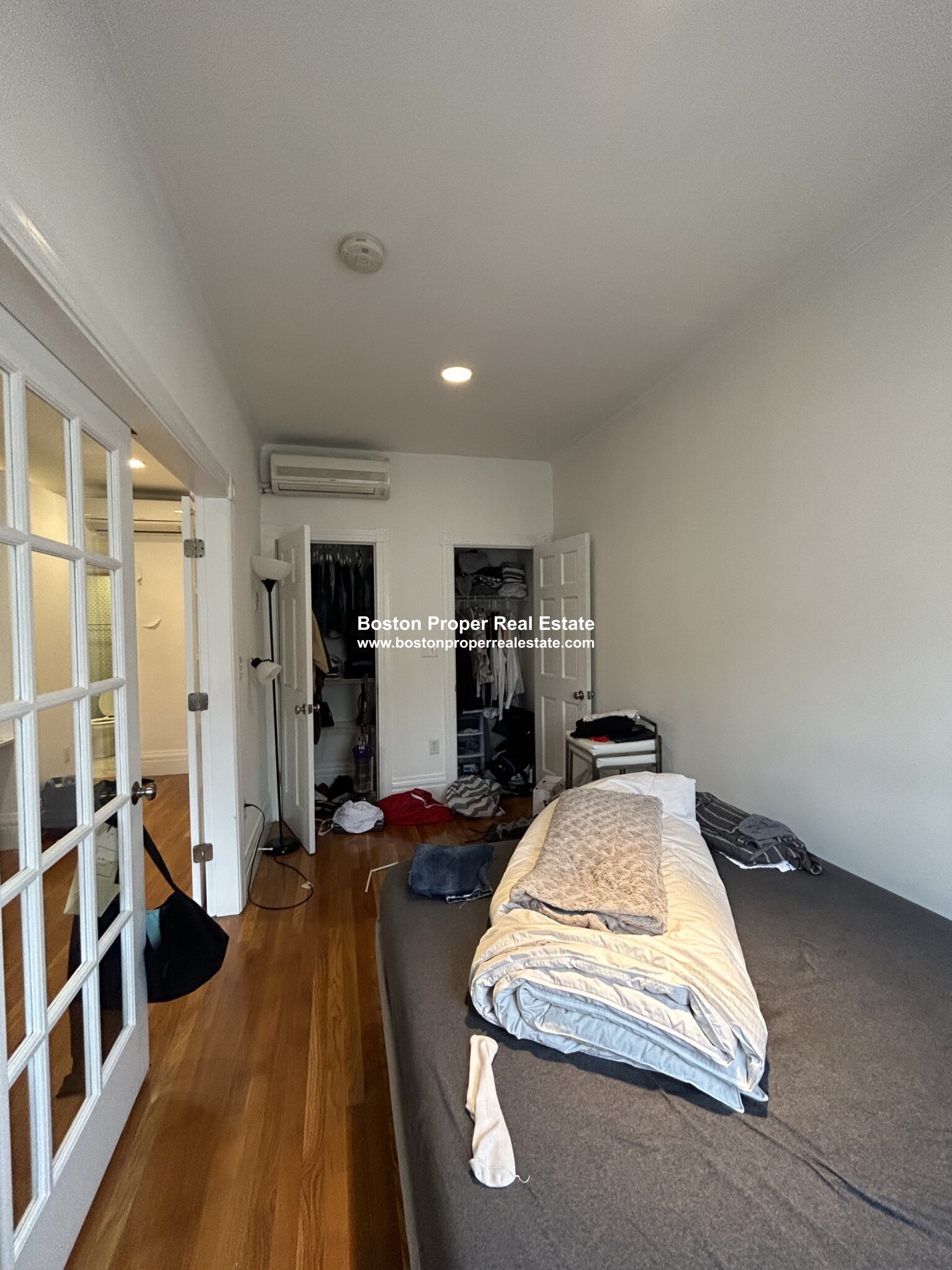 254 Newbury St, Back Bay