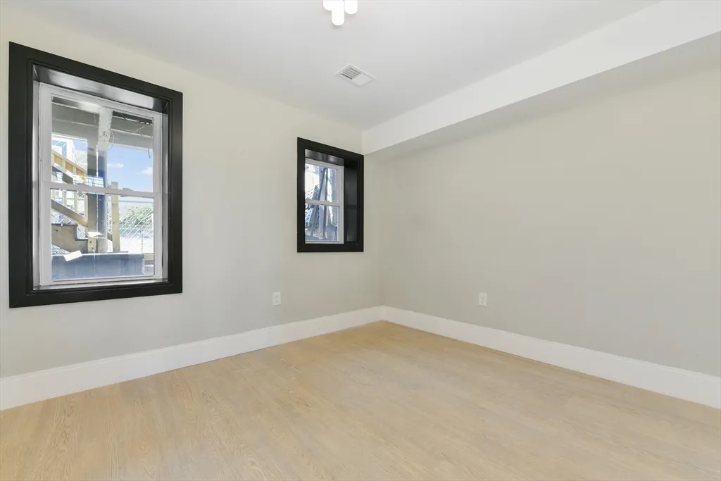 6 Brooks St, East Boston