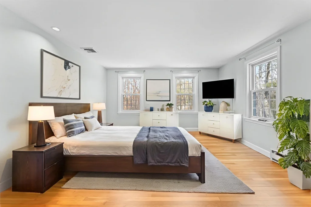 26 Cedar Hill Rd, Dover