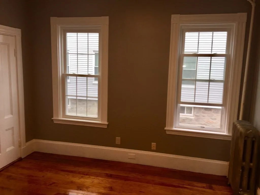 671 E 8th, South Boston