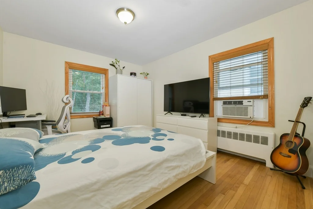 4635 Washington St, Roslindale