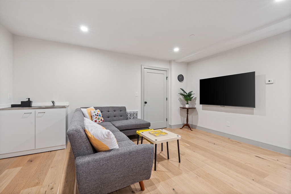 151 Mason Ter, Brookline