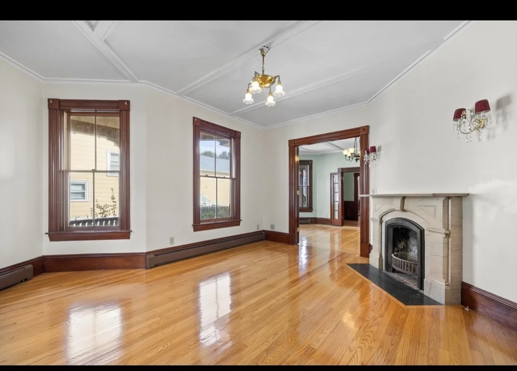 118 Elm, Marlborough