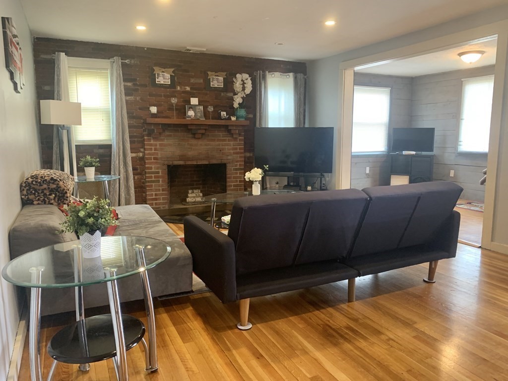 137 Patriot Pkwy, Revere