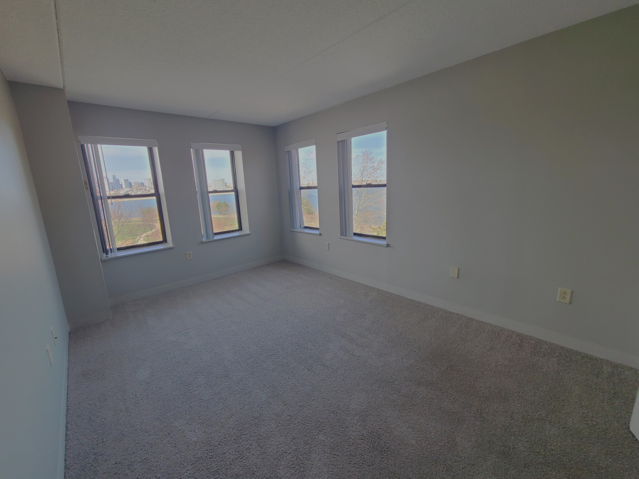 65 North Point Dr, Dorchester
