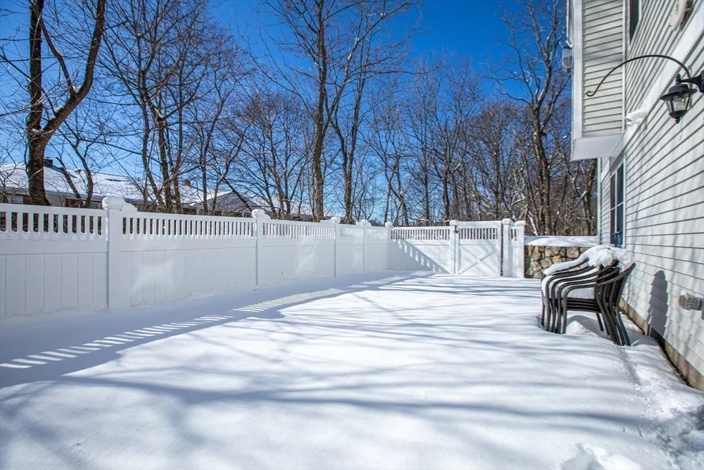 8 Summer Hill Circle, Arlington