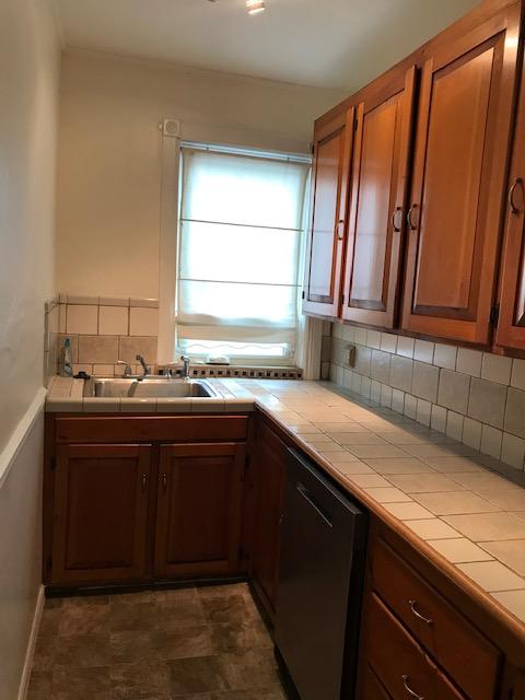 3 bed, 1 bath apartment for rent at 15 Dunlap St Unit 1, Salem — photo 2 of 16