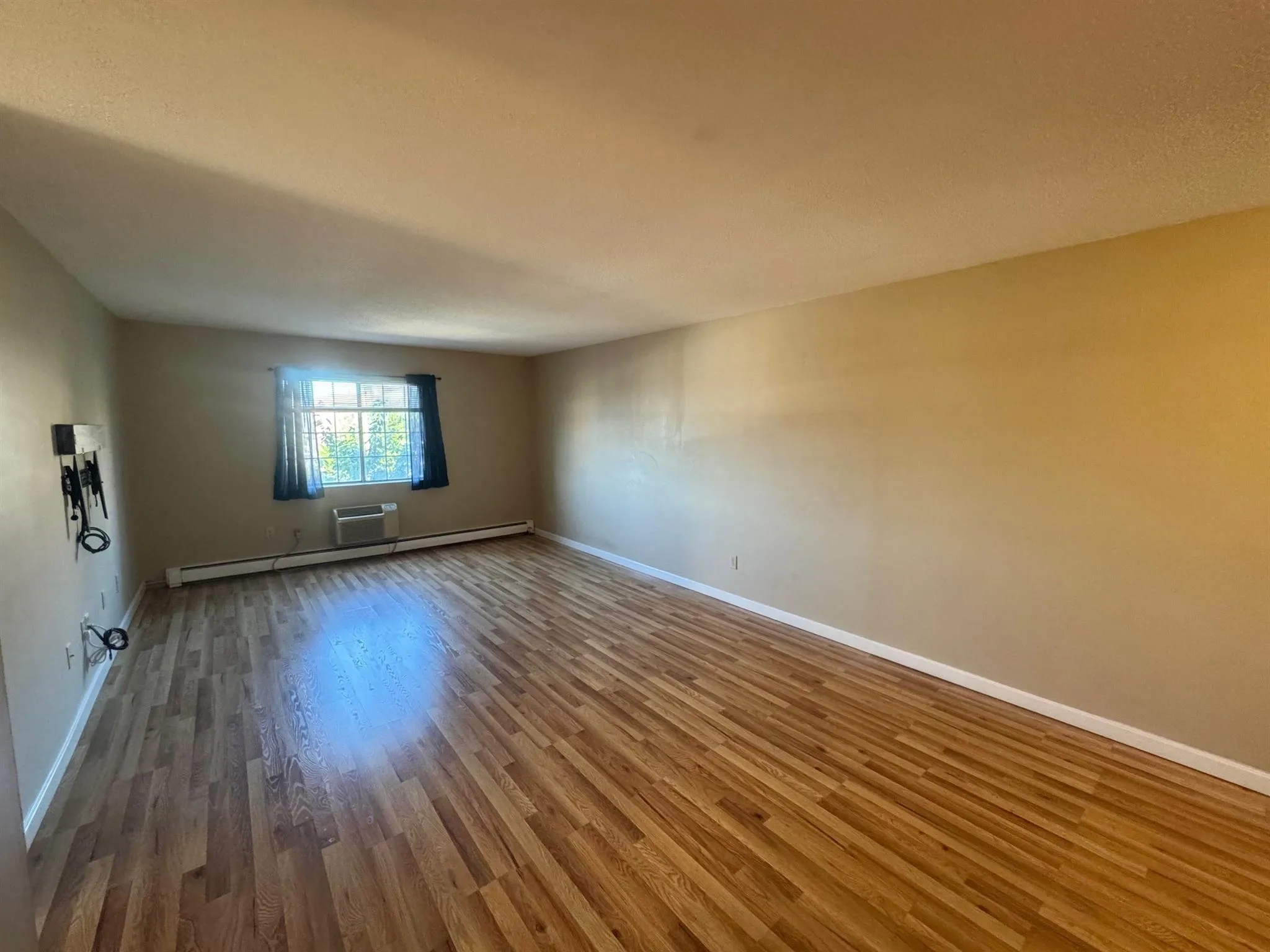 474 Broadway, Magoun Square