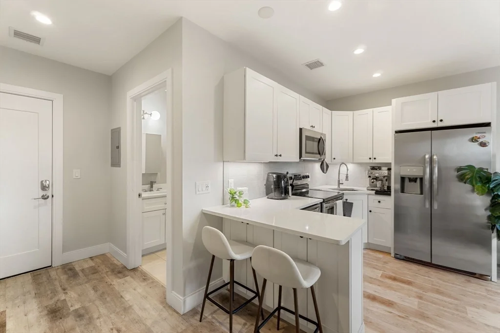 1457 Tremont St, Mission Hill