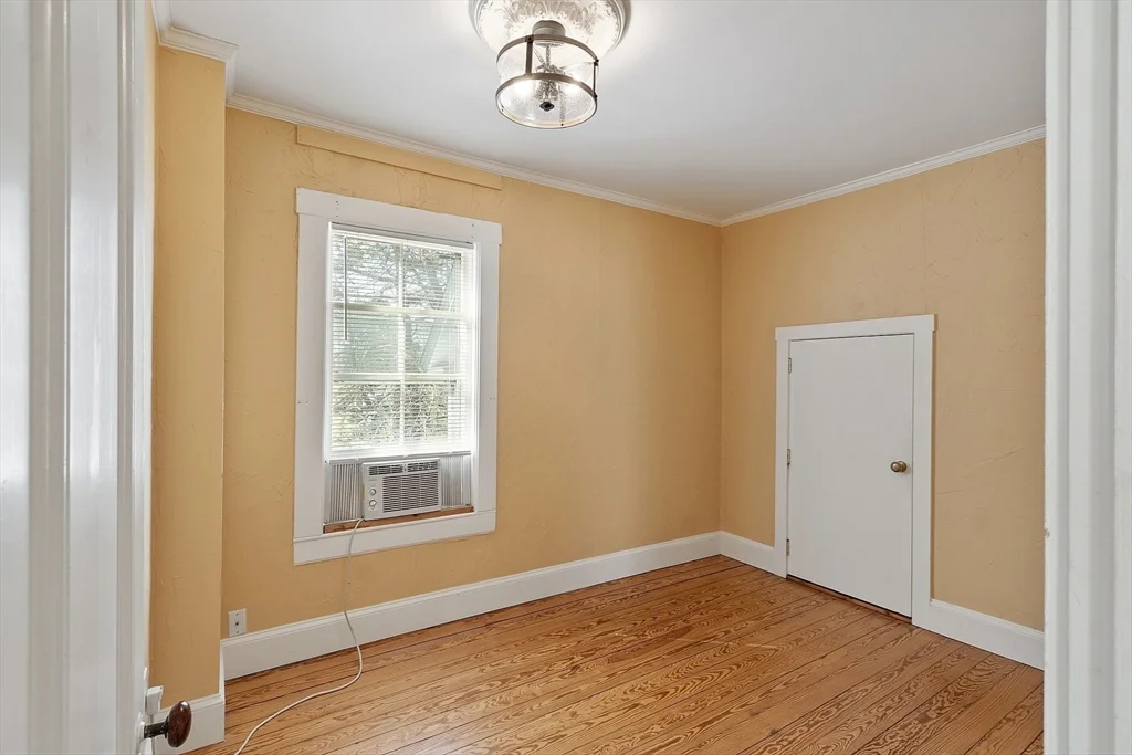 29 River Rd, Pepperell