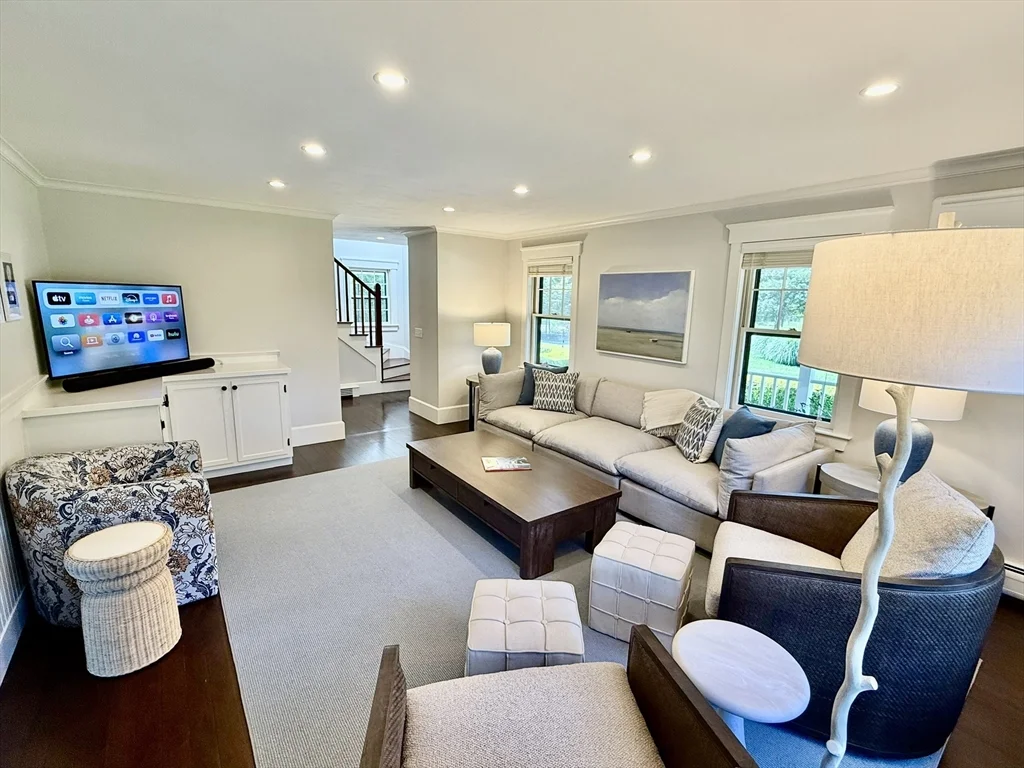 1A Pochick Ave, Nantucket