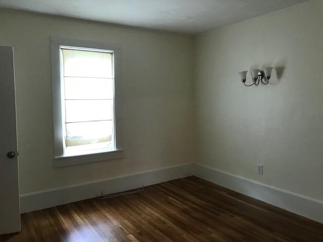 3 bed, 1 bath apartment for rent at 15 Dunlap St Unit 1, Salem — photo 3 of 16