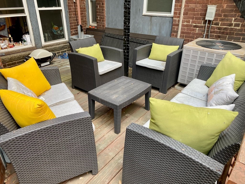 115 Salem St, North End