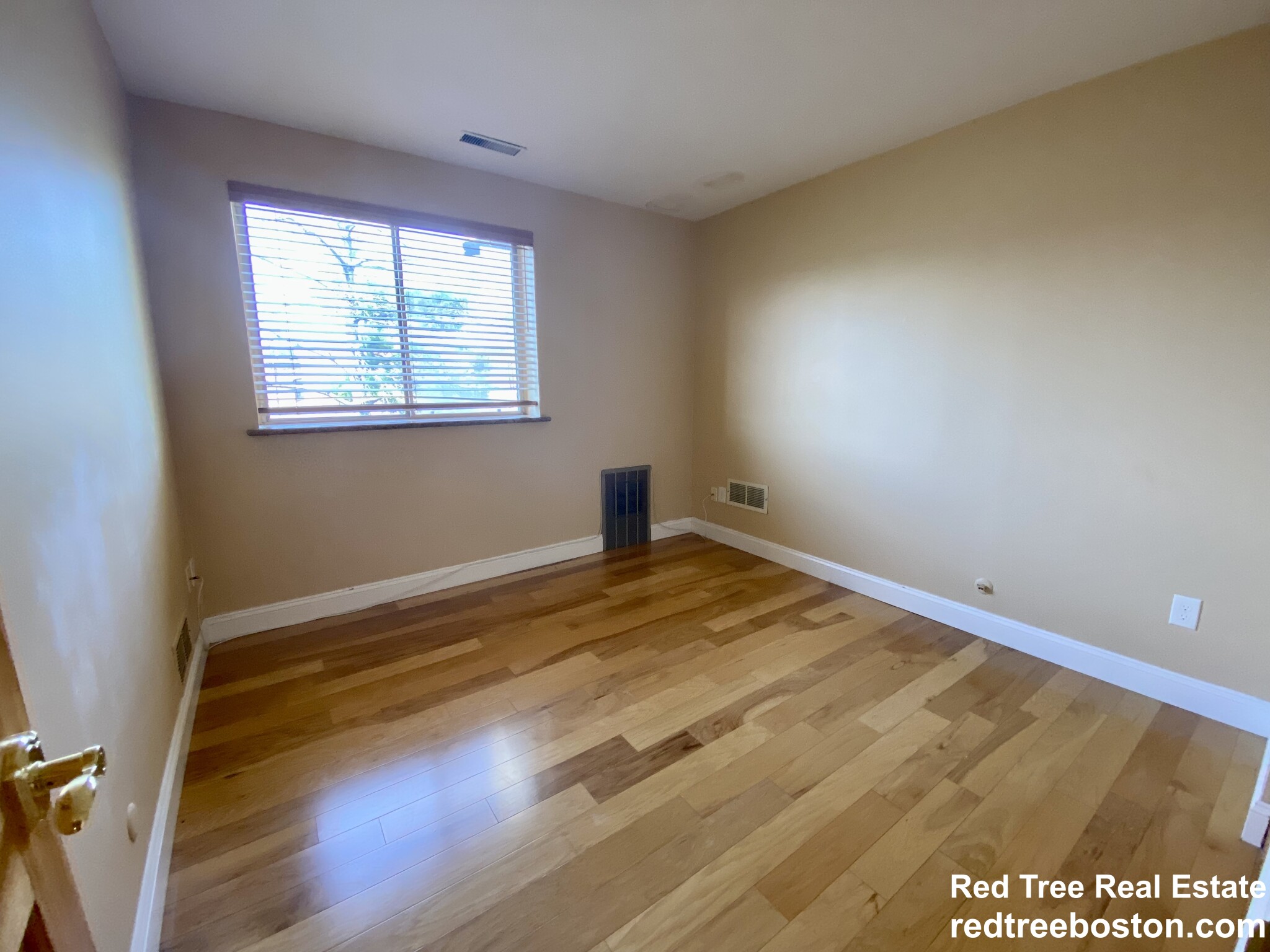 20 Stearns Rd, Coolidge Corner