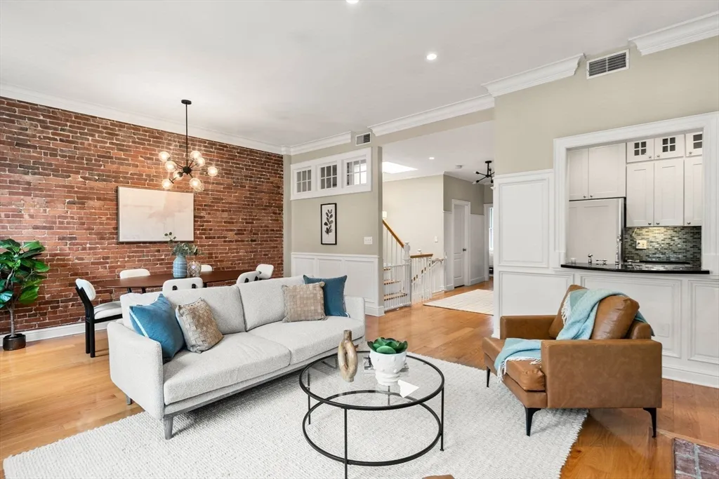 82 Berkeley St, Columbus