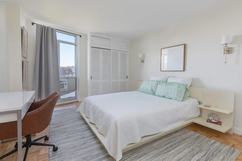 19 Winchester St, Coolidge Corner