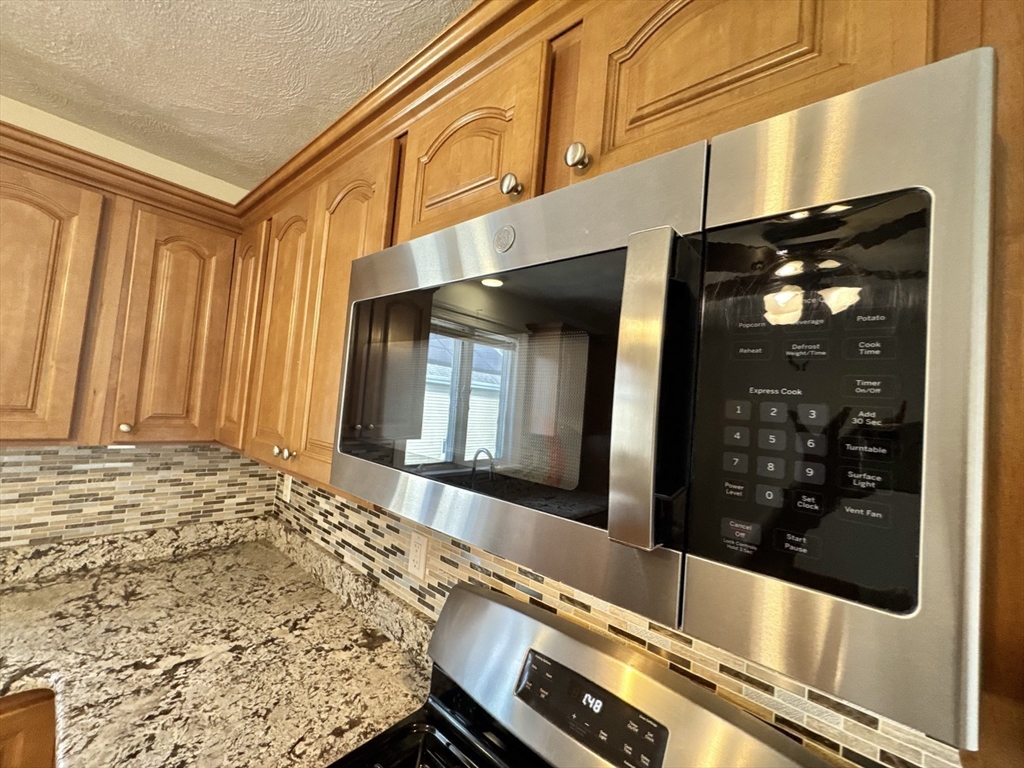 47 Estes St, Everett