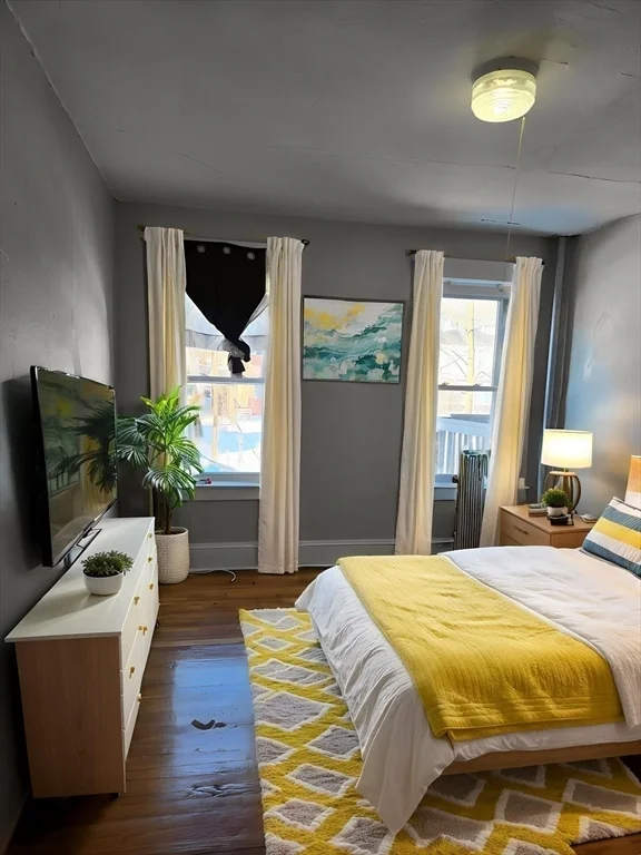263 Elm St, Holyoke